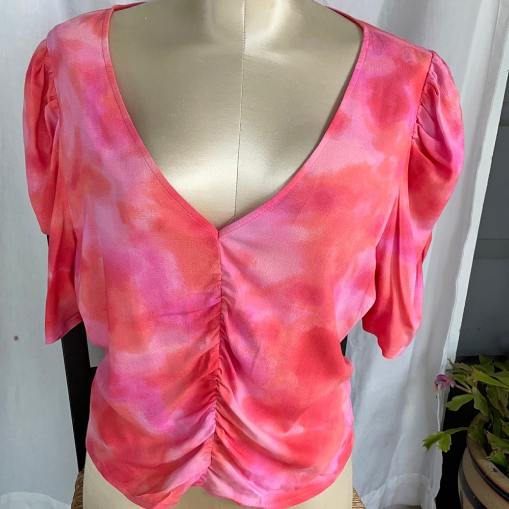 Leith Pink and Coral Watercolor Ruched V-Neck Blouse